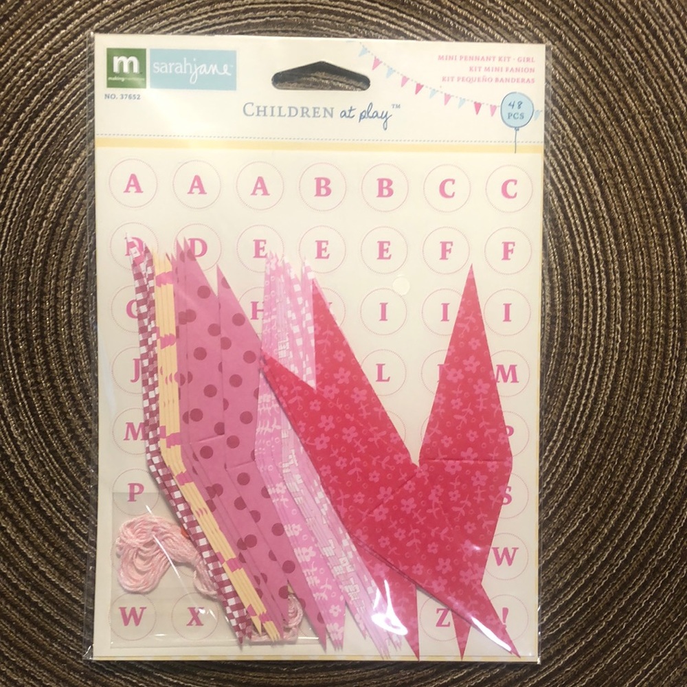 Making Memories Mini Pendant Kit - Girl